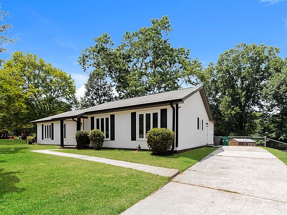 3rd image of 11902 Five Cedars Rd