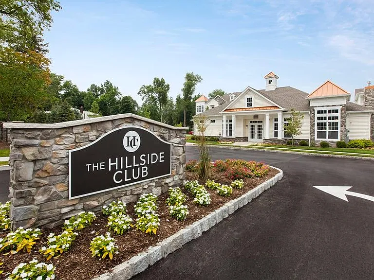 Hillside Club — Photo 8
