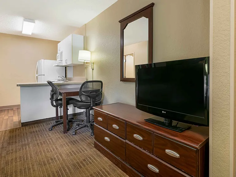 Studio Suite - 2 Queen Beds