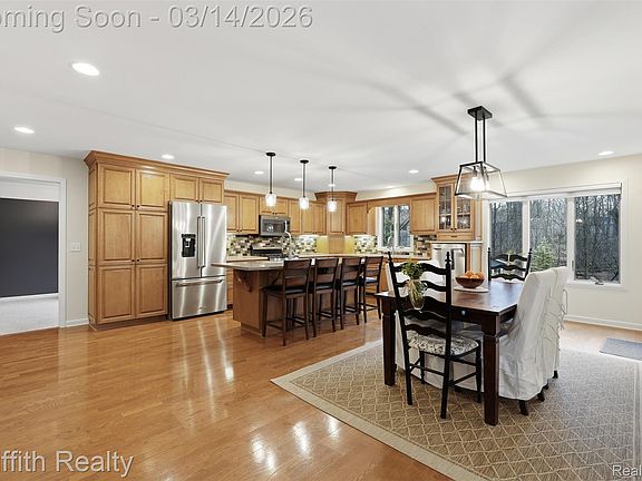 5th image of 1172 Buckingham Rd