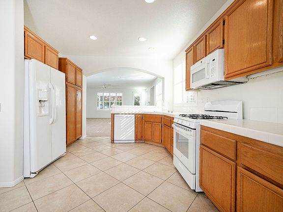 2nd image of 5156 Cerulean Way