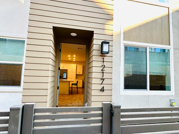 12174 Riley Ln, San Diego, CA 92128