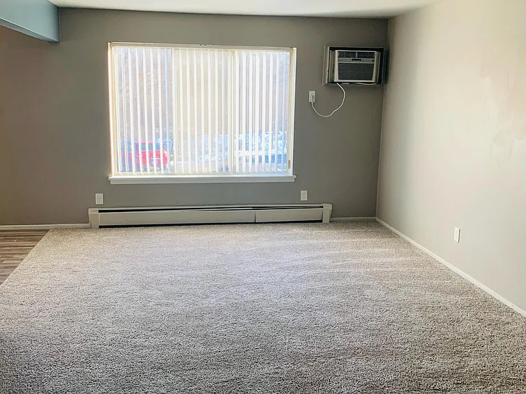115 Campbell St — Photo 5