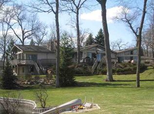 28854 Rio Lindo Dr, Elkhart, IN 46514