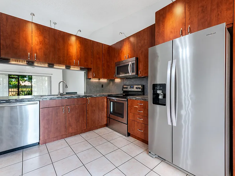 1013 NW 53rd St — Photo 14