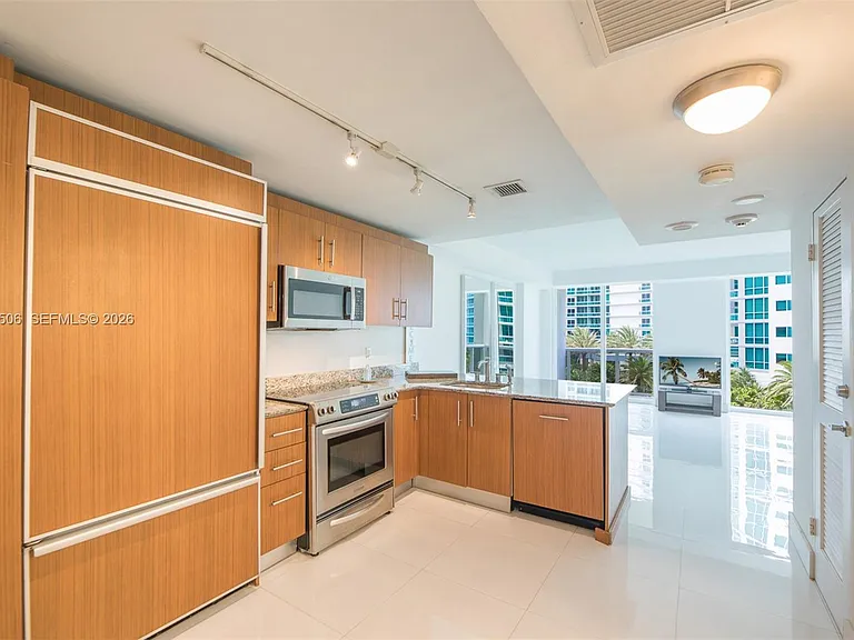10275 Collins Ave #502 — Photo 6