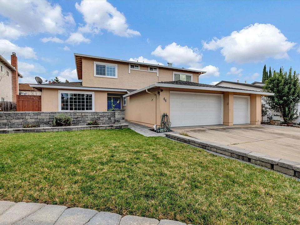 1st image of 44 Park Essex Pl