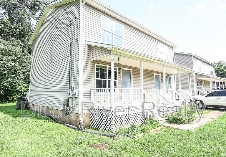 1109A E End St — Photo 2