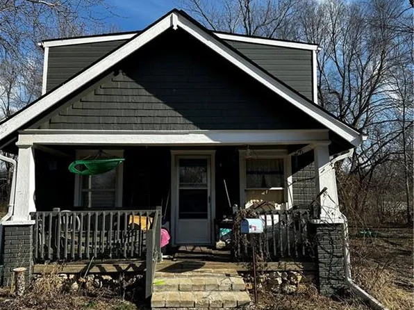 7909 Virginia Ave, Kansas City, MO 64131