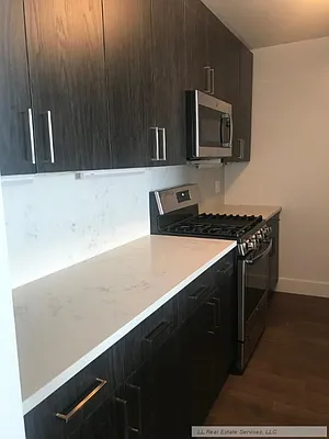 Rented by LL Real Estate Services | media 3