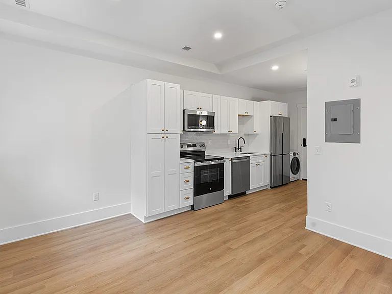 31 Hope St #102 — Photo 3