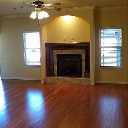 2nd image of 1805 SW Sequoia St