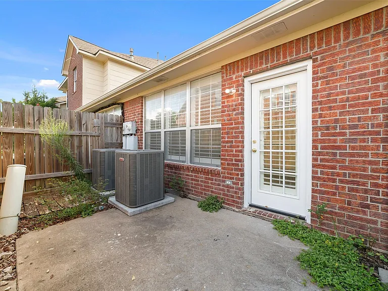 1408 S Friendswood Dr #804 — Photo 25