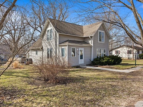 3rd image of 237 S Green St