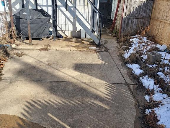 Patio in back of apartment