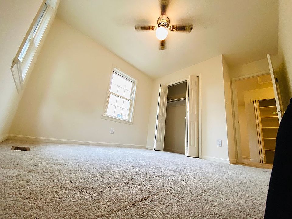 1st image of 1011 N George Mason Dr