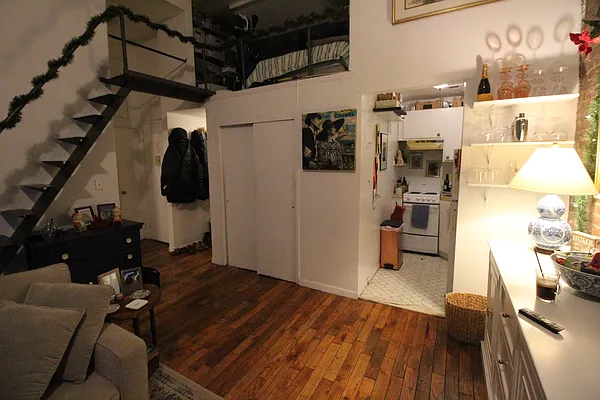 Rented by Luxor Homes & Investment Realty | media 33