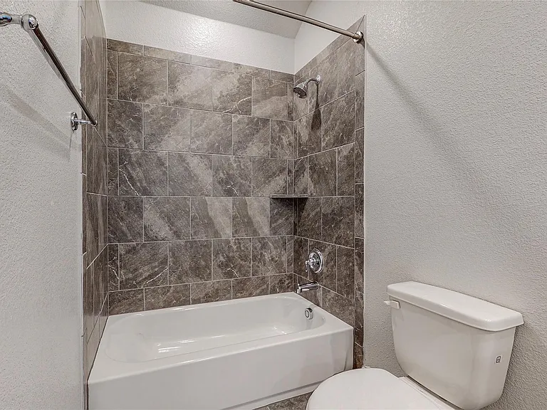 961 Waterview Dr — Photo 24