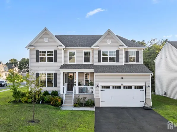 51 Hibiscus Ct, Old Bridge, NJ 08857