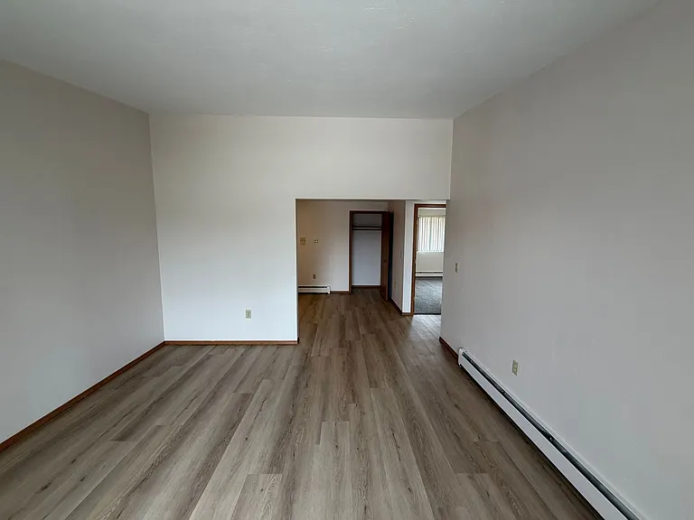 2709 Humboldt Rd — Photo 3