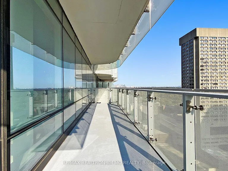 1 Bloor St E #2304 — Photo 26