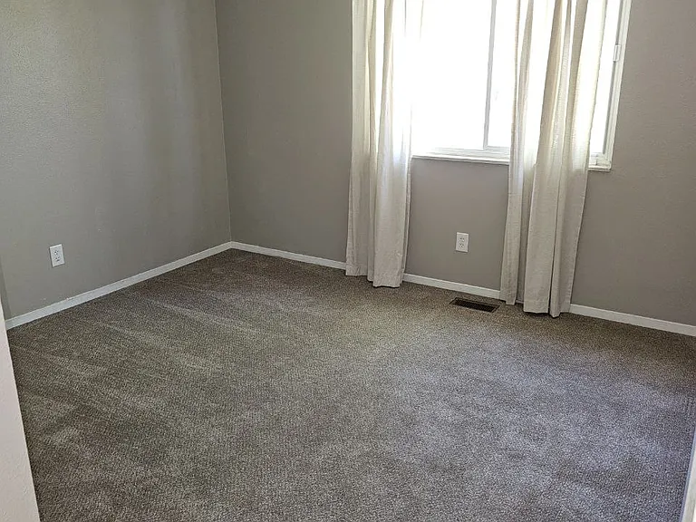 2045 Rimwood Dr — Photo 10