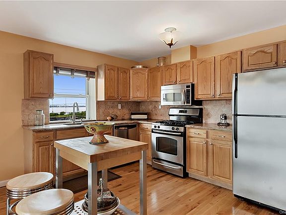 3rd image of 17 Pennyfield Ave #2