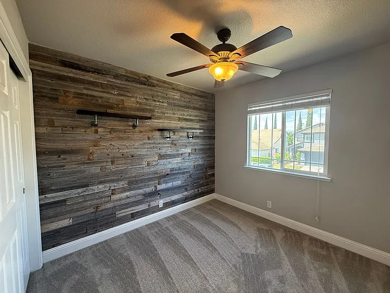 532 Blarney Cir — Photo 16