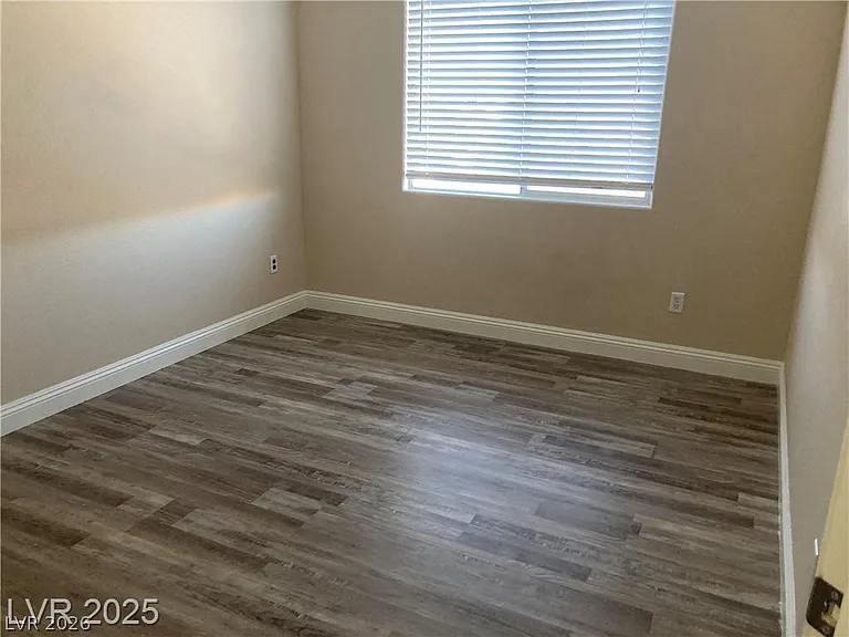 3120 Whispering Canyon Ct — Photo 38