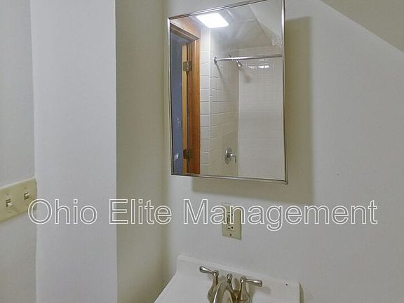 5th image of 329C Chittenden Ave