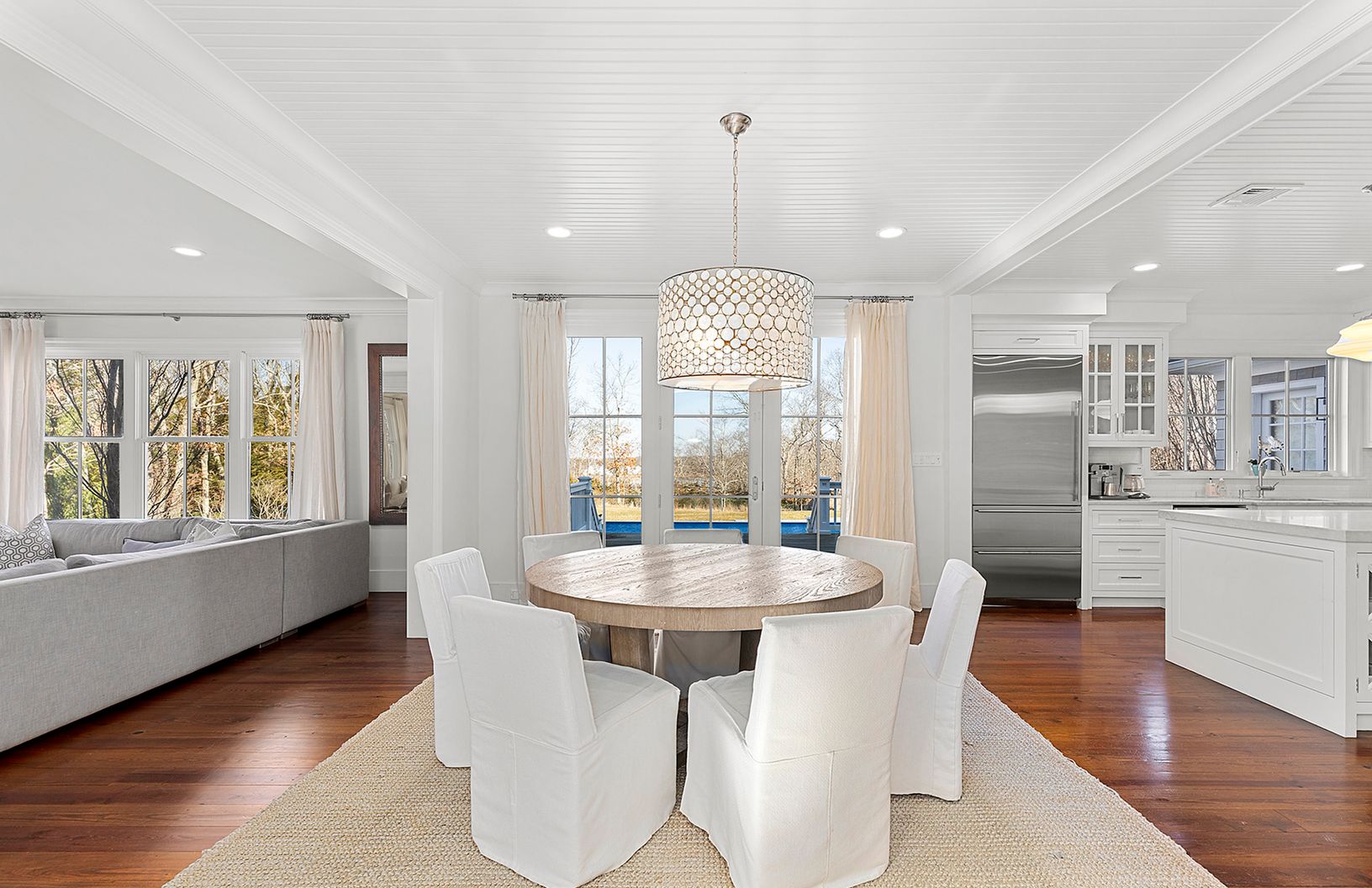  Eat In Kitchen Dining Table 