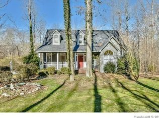 712 Lochaven Rd, Waxhaw, NC 28173