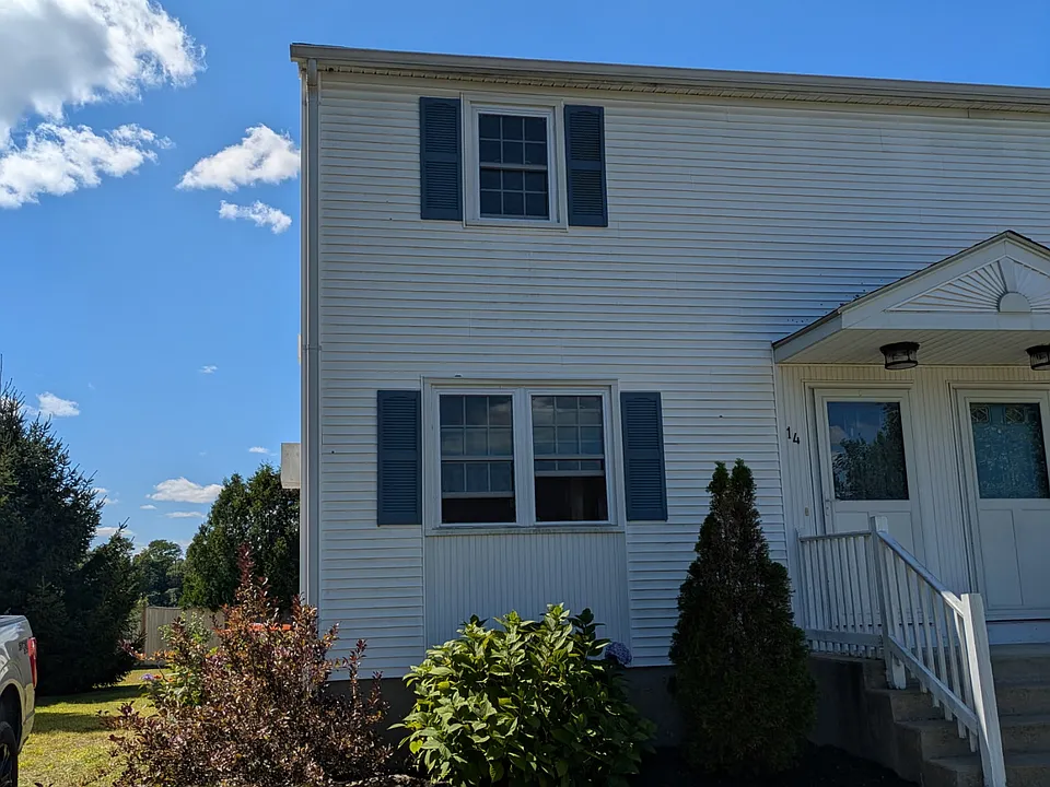 12-14 Orlando St #2