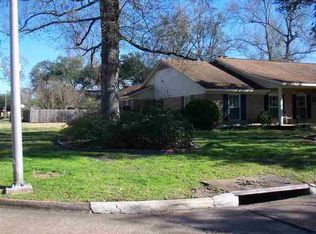 1490 Futura St, Beaumont, TX 77706