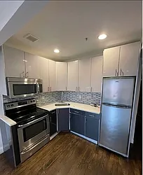 Rented by Celine Moradof-Nazarian, LREB