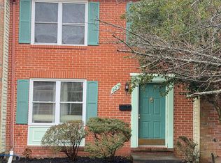 327 James St, Falls Church, VA 22046
