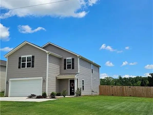 1026 Baileys Chapel Rd, Advance, NC 27006