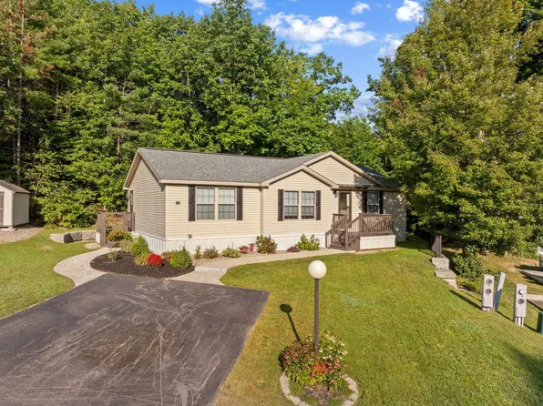 16 Lilac Drive, Rochester, NH 03867