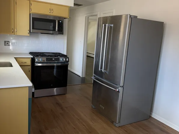 (undisclosed Address), Chicago, IL 60616