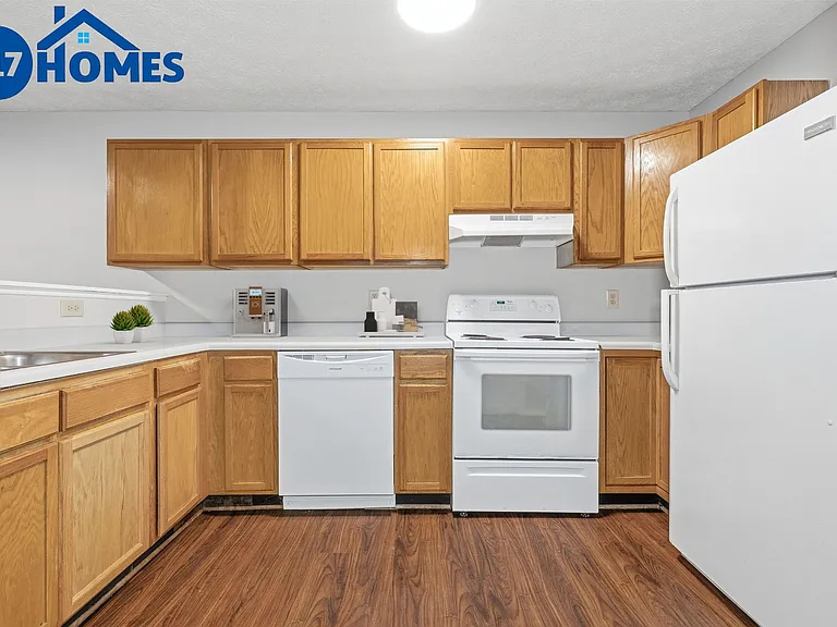 East Street Apartments — Photo 27