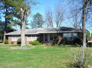 1098 Windy City Rd, Humboldt, TN 38343