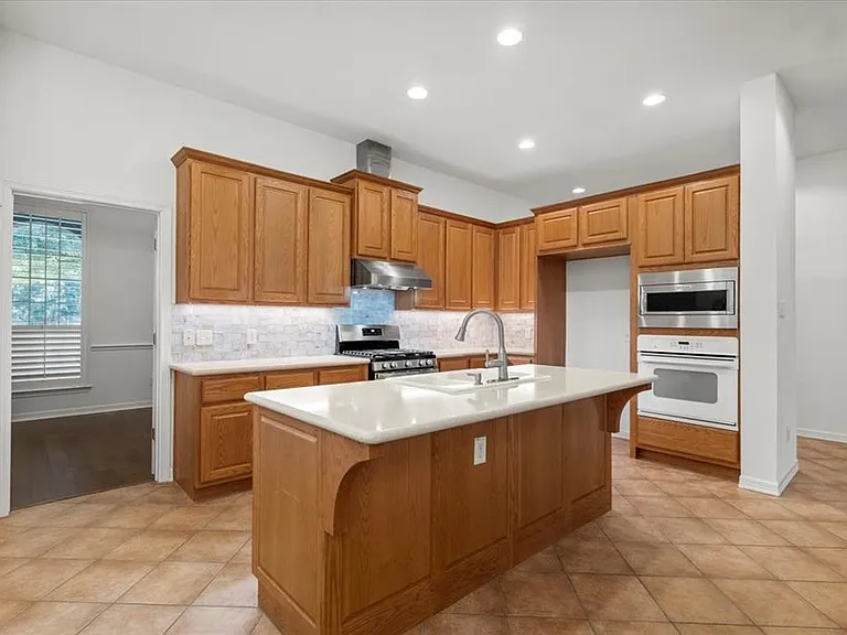 2127 Clear Lake Pl — Photo 8