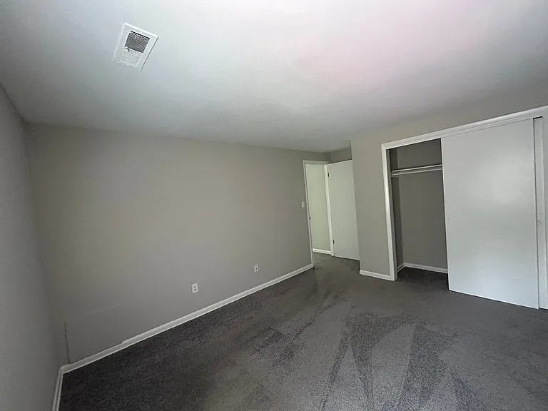 Coventry Court Townhomes — Photo 78