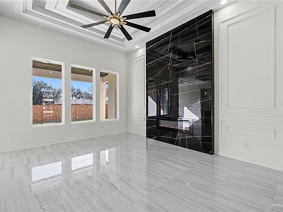 2nd image of 3005 Rosalinda St