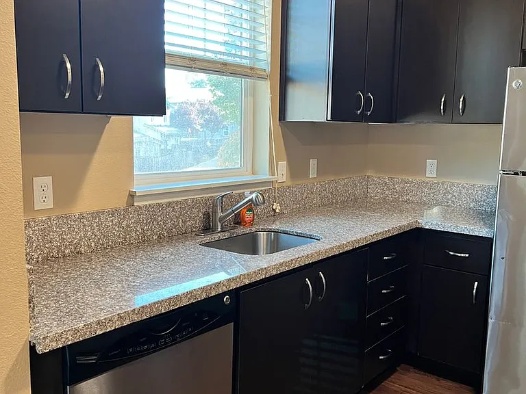 Encore Apartments — Photo 40