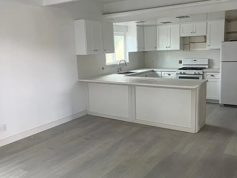 148 Ventura Ave — Photo 9