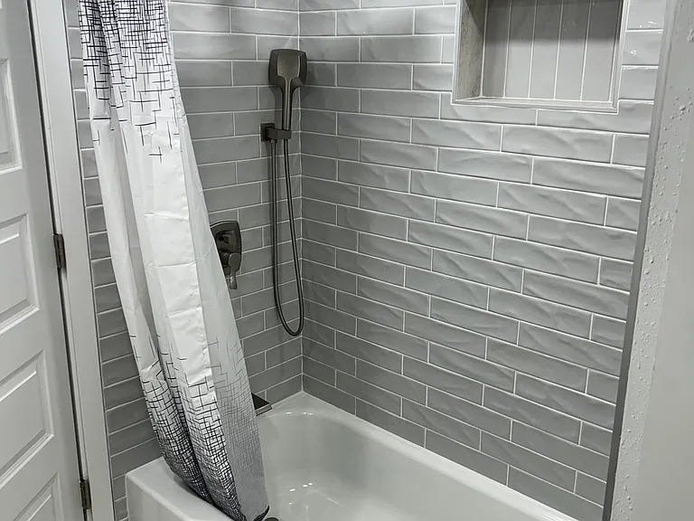 Guest shower