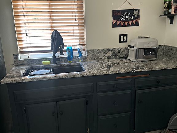 3rd image of 300441 Longhorn Dr