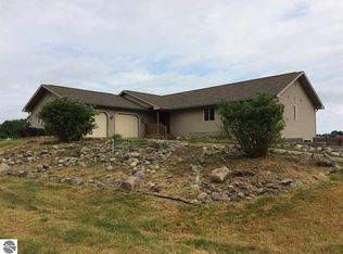 1073 E Fremont Rd, Shepherd, MI 48883