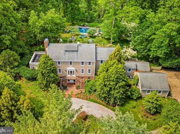 831 Hillside Rd, Lutherville Timonium, MD 21093